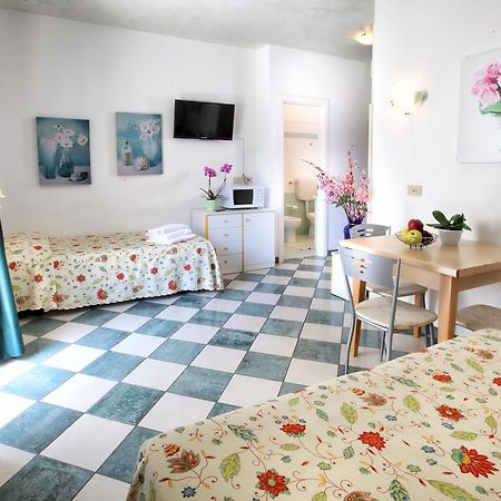 Daina Residence リド・ディ・イエゾロ エクステリア 写真
