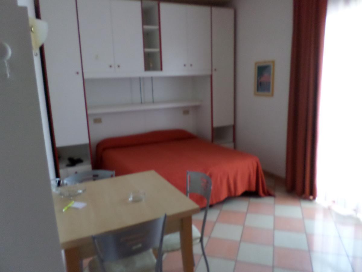 Daina Residence リド・ディ・イエゾロ エクステリア 写真