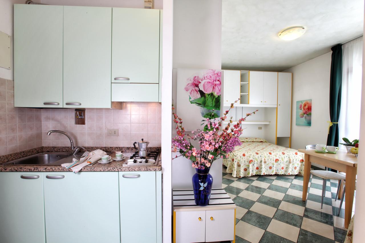 Daina Residence リド・ディ・イエゾロ エクステリア 写真