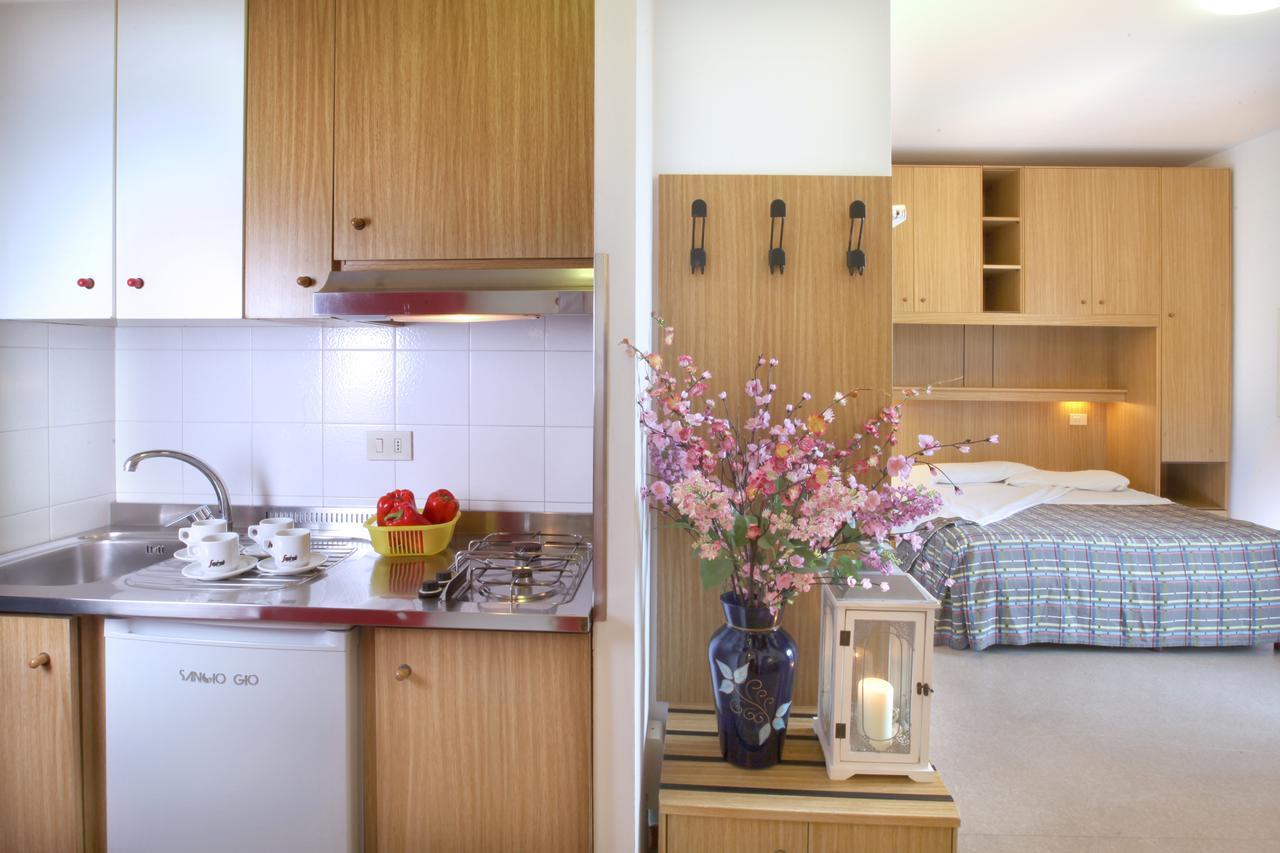 Daina Residence リド・ディ・イエゾロ エクステリア 写真